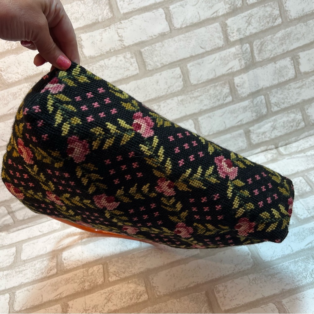 Vintage Black Pink Floral Tapestry Embroidered Bag Purse Lucite Handles - Picture 9 of 9